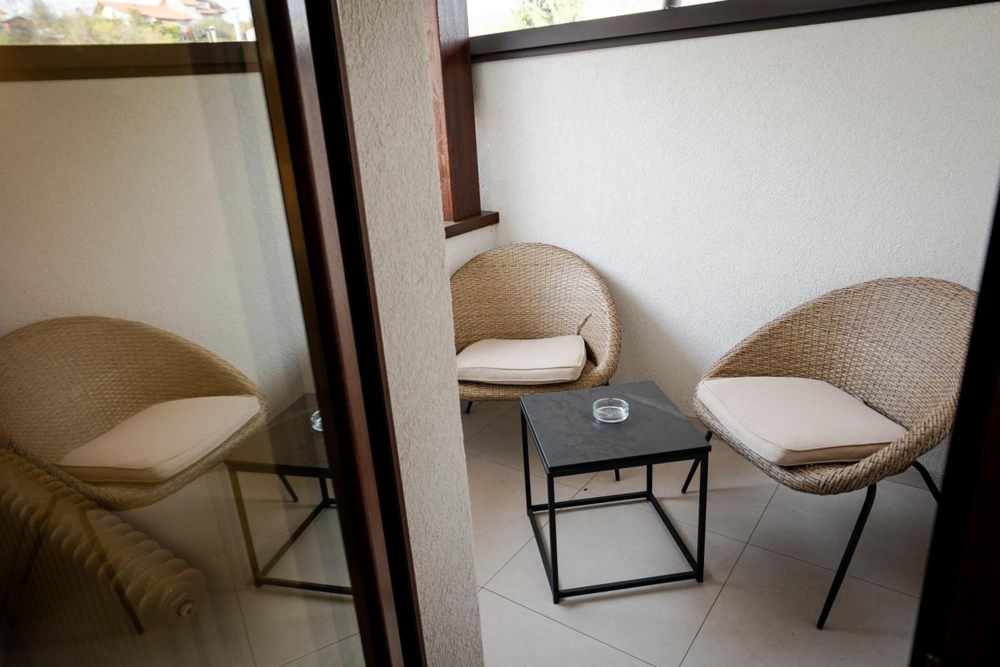 Hotel Curtea Veche Curtea De Arges Luaran gambar