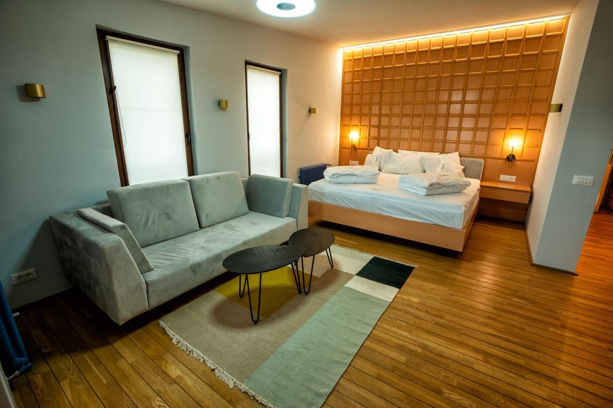 Hotel Curtea Veche Curtea De Arges Luaran gambar