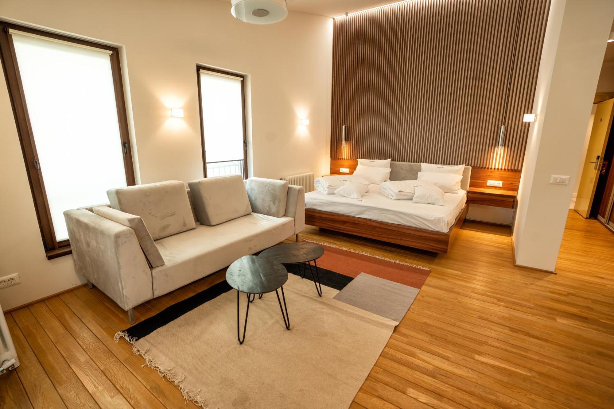 Hotel Curtea Veche Curtea De Arges Luaran gambar